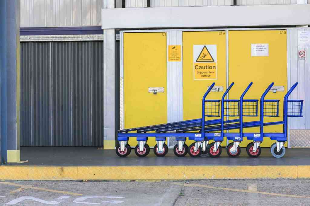 Henfield Storage - Wimbledon storage facility in Windsor Avenue, London, UK - Image 4