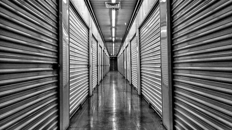 Storage lockers